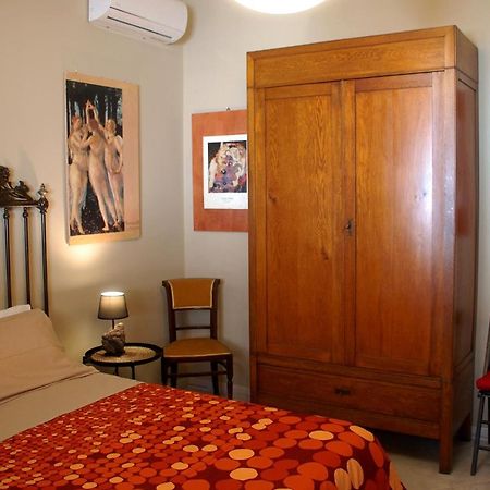 B&B Il Rosso E Il Nero Zafferana Etnea Luaran gambar