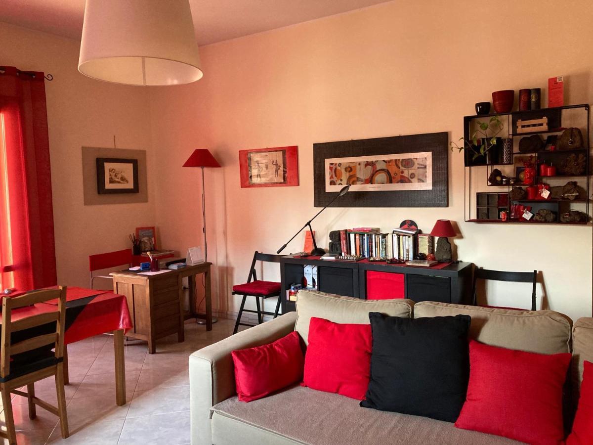 B&B Il Rosso E Il Nero Zafferana Etnea Luaran gambar