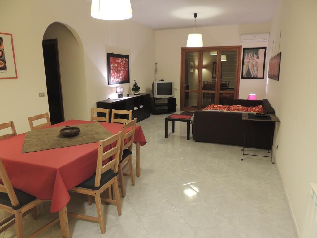 B&B Il Rosso E Il Nero Zafferana Etnea Luaran gambar