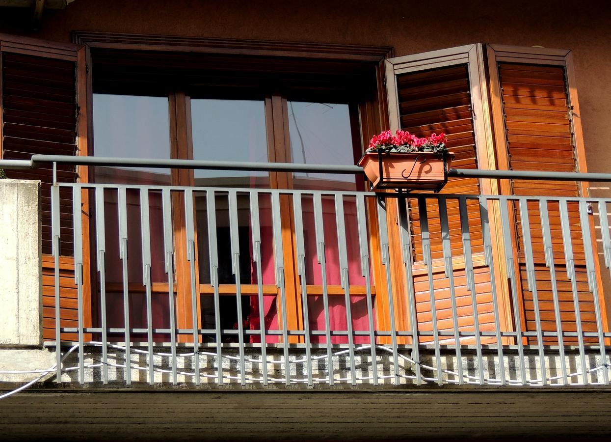 B&B Il Rosso E Il Nero Zafferana Etnea Luaran gambar